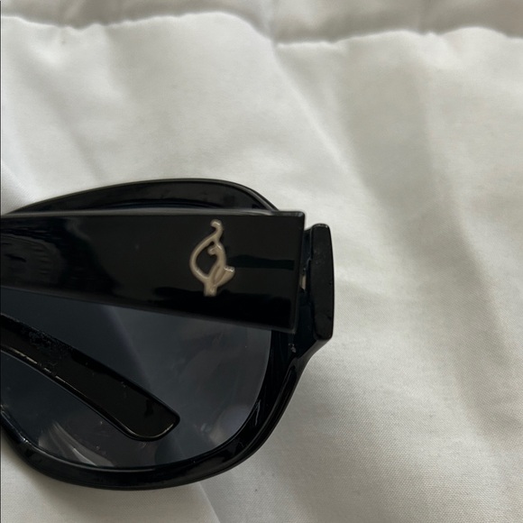 Baby phat wallet and vintage sunglasses - Picture 10 of 14